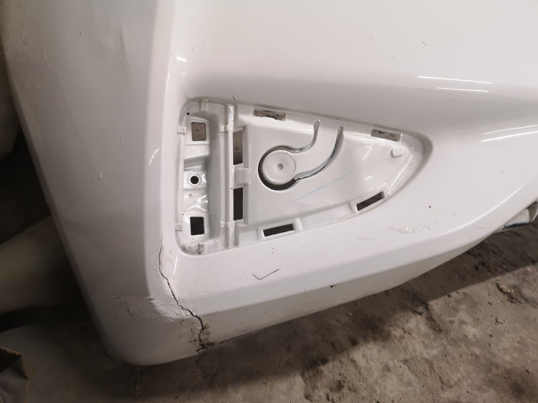 Toyota Yaris III 2018 zderzak tył.