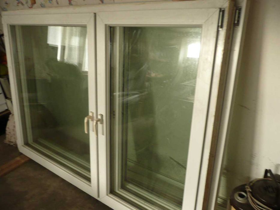 Okno PCV  207 x 143      206  x  142,5