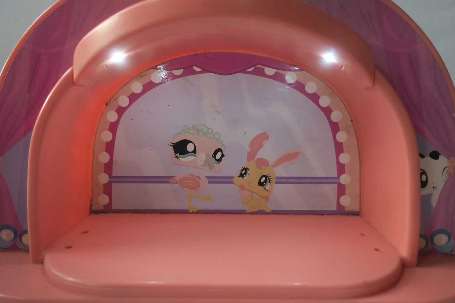 Podświetlana scena dla figurek Littlest Pet Shop LPS Hasbro
