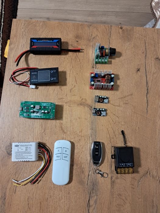 Вольтметр,дімер ,повишаючий DC