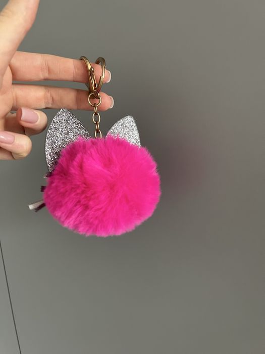 brelok breloczek pompon różowy kotek