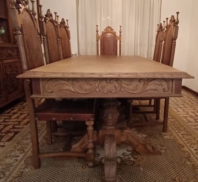 Sala jantar antiga completa