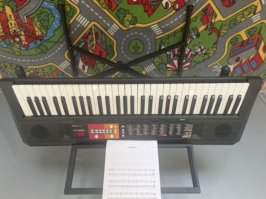 Teclado Digital Yamaha PSR-F51