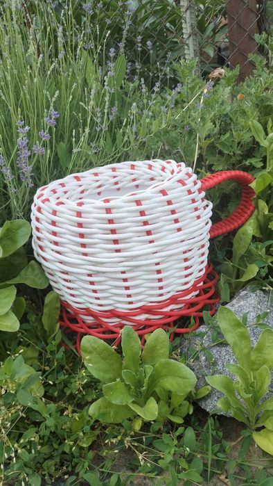 Чудова річ, яка прикрасе ваше подвір'я. Гарний подарунок .