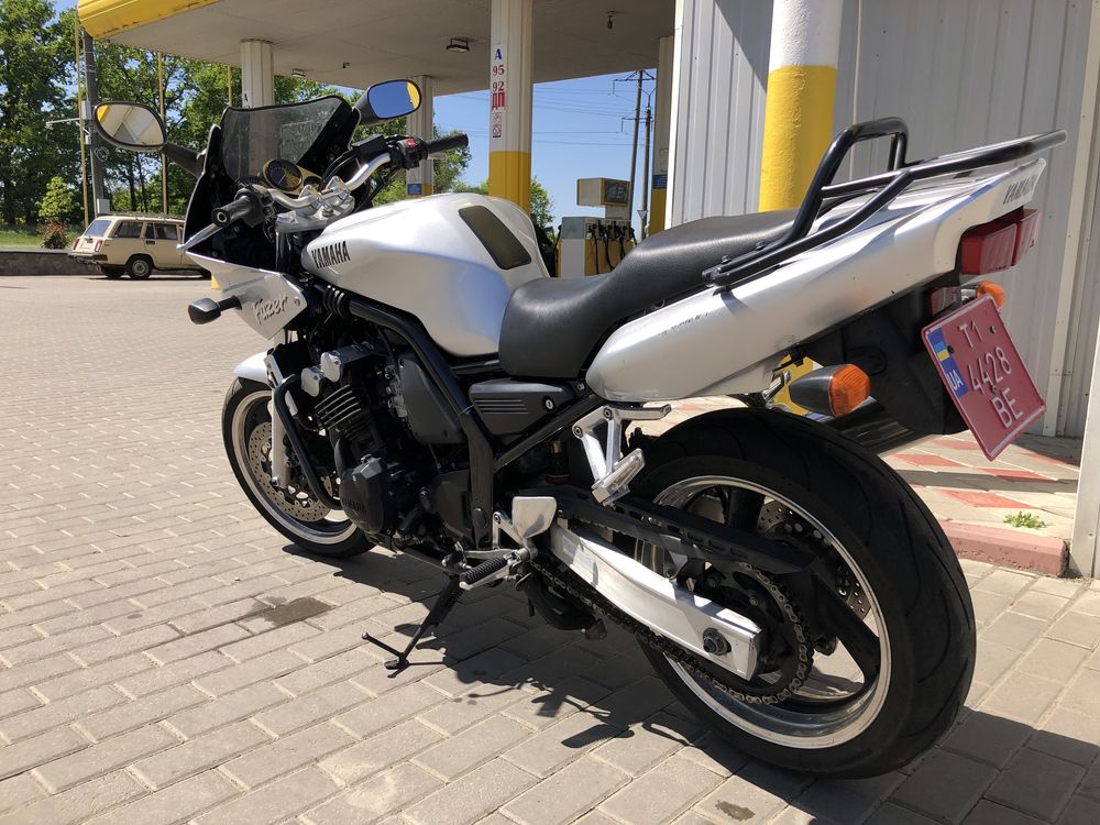 Yamaha FZS 600 Fazer