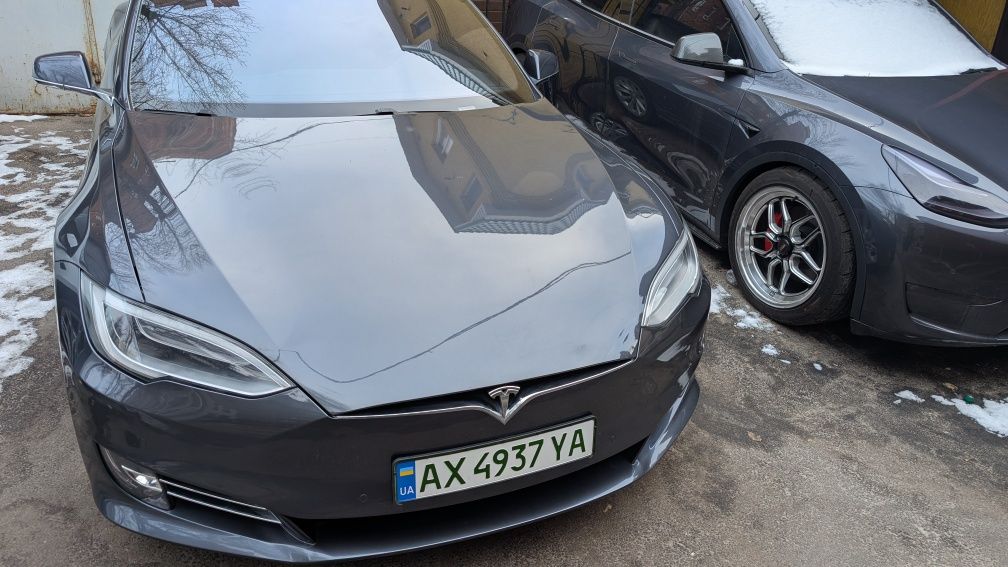 Tesla s rest 2016