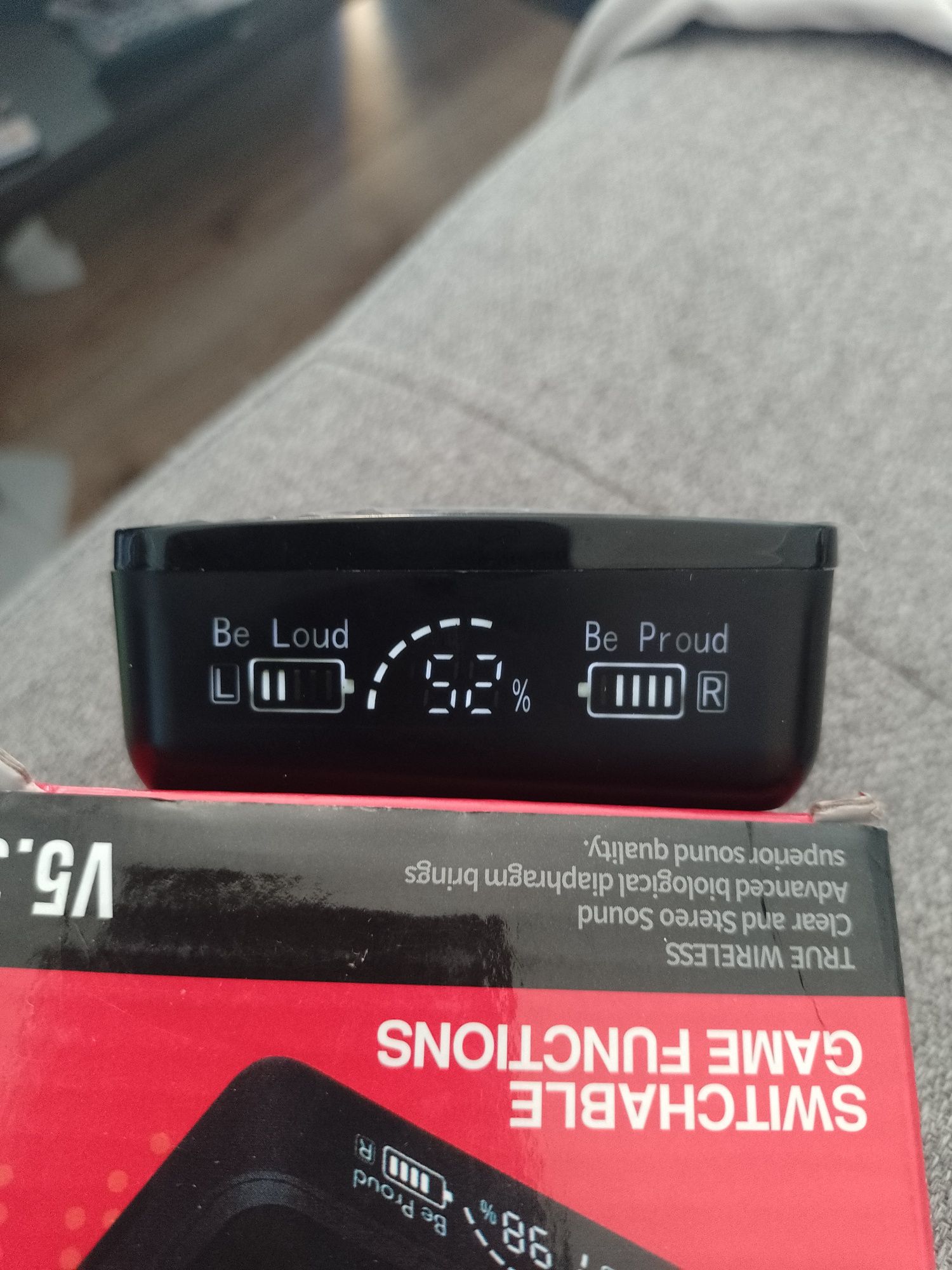 Nowe słuchawki bezprzewodowe bluetooth z wejściem usb