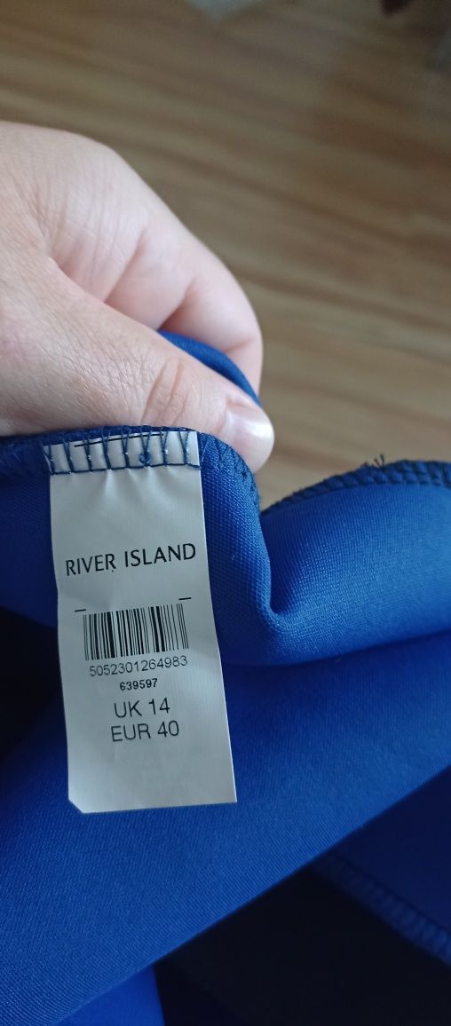 Okolicznościowa sukienka River island rozmiarEu38/ 40