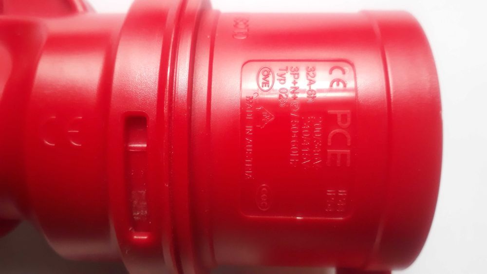 Силовая вилка переносная PCE IP44 32A 16A