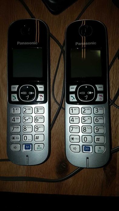 Радиотелефон Panasonic KX-TG6821RU 4 трубки в комплекте как новый