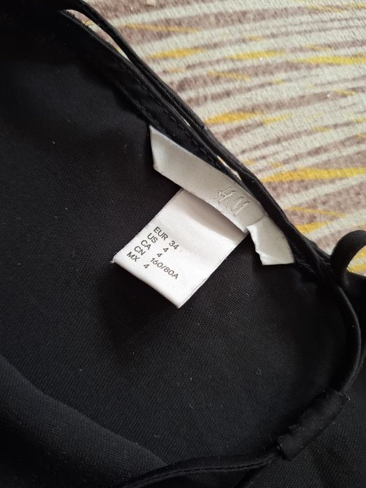 H&M rozm.34 XS czarna bluzeczka top na ramiączkach