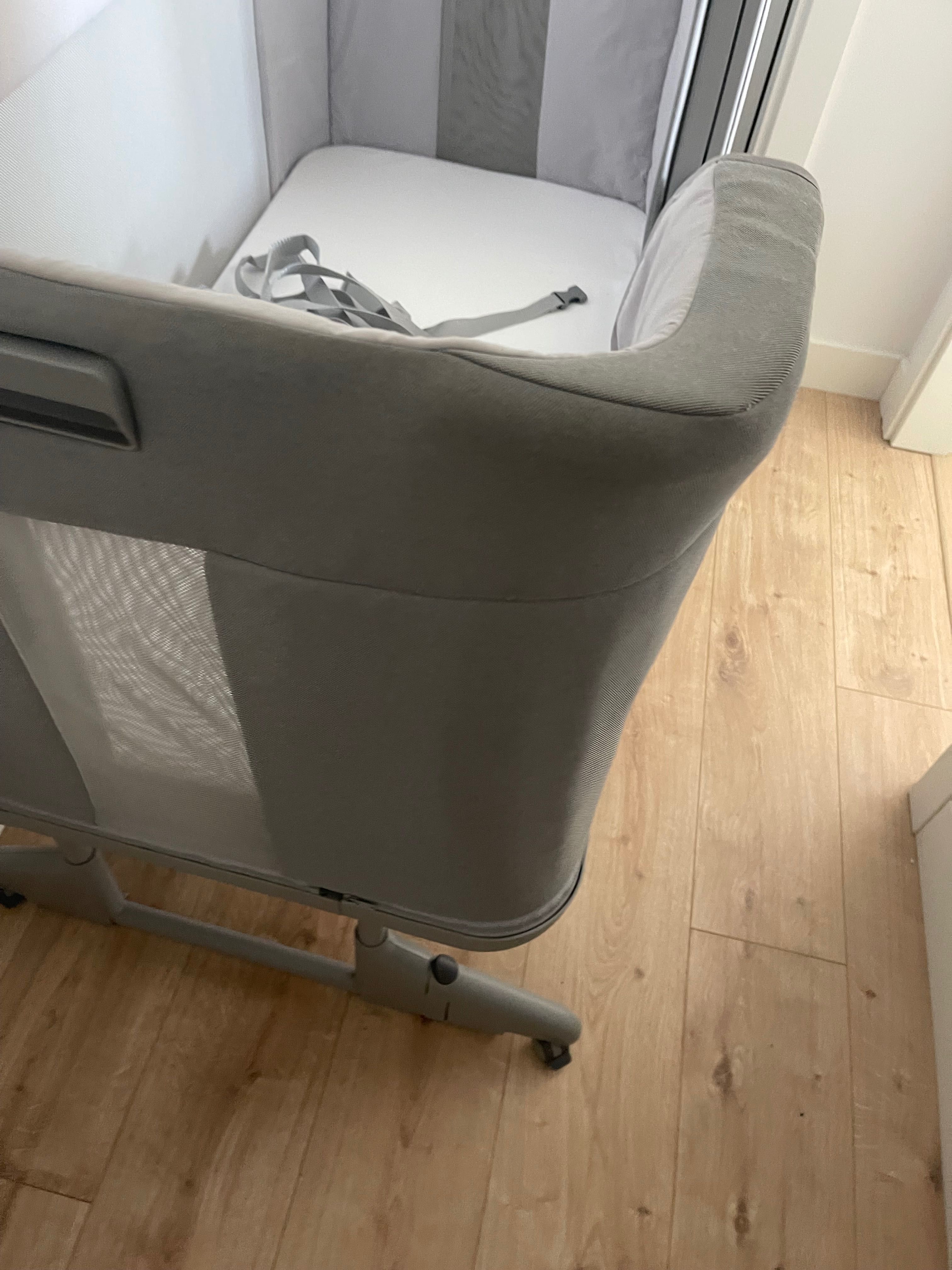 Cama Chicco Next2Me Forever cinza