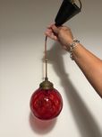Candeeiro pendente de vidro soprado vermelho, vintage, dos anos 60/70.