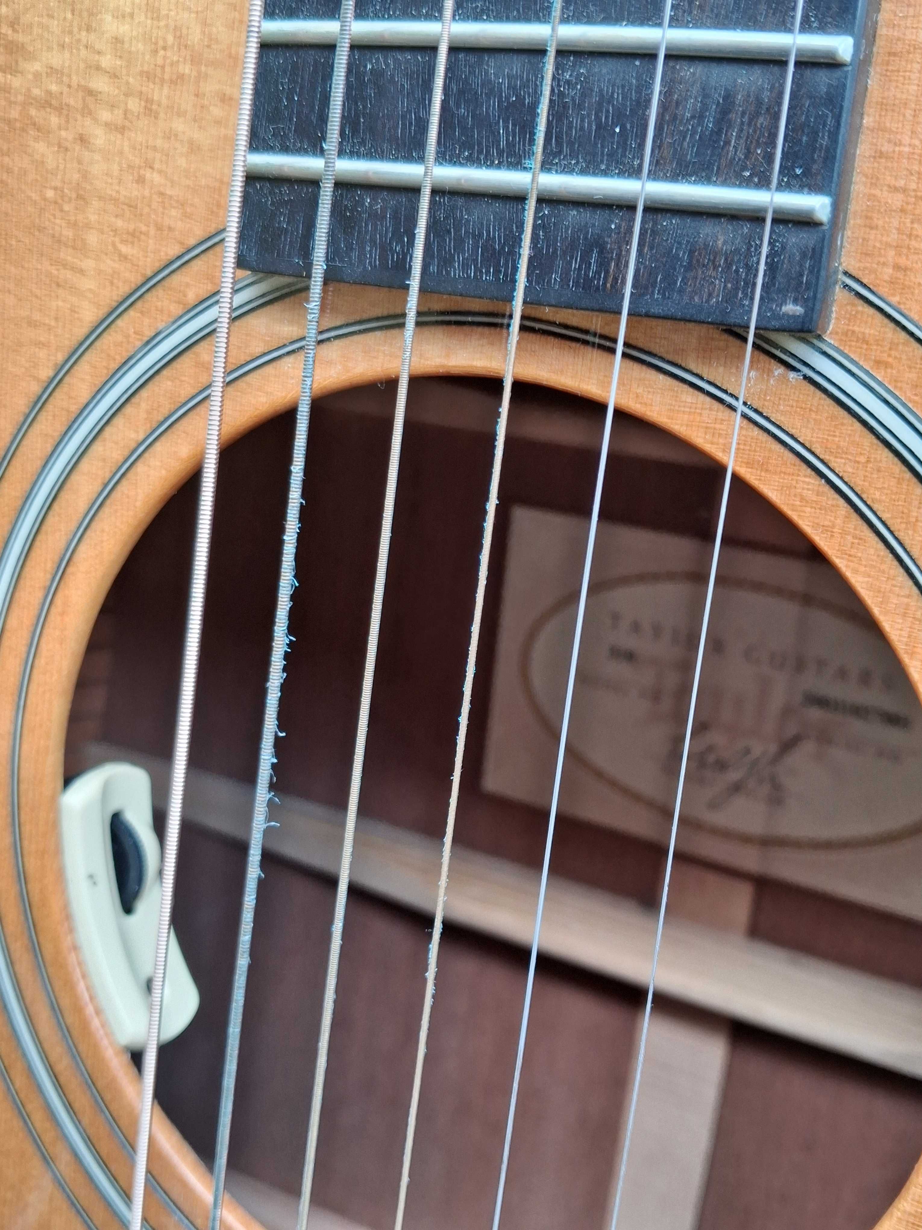 Gitara Taylor 310