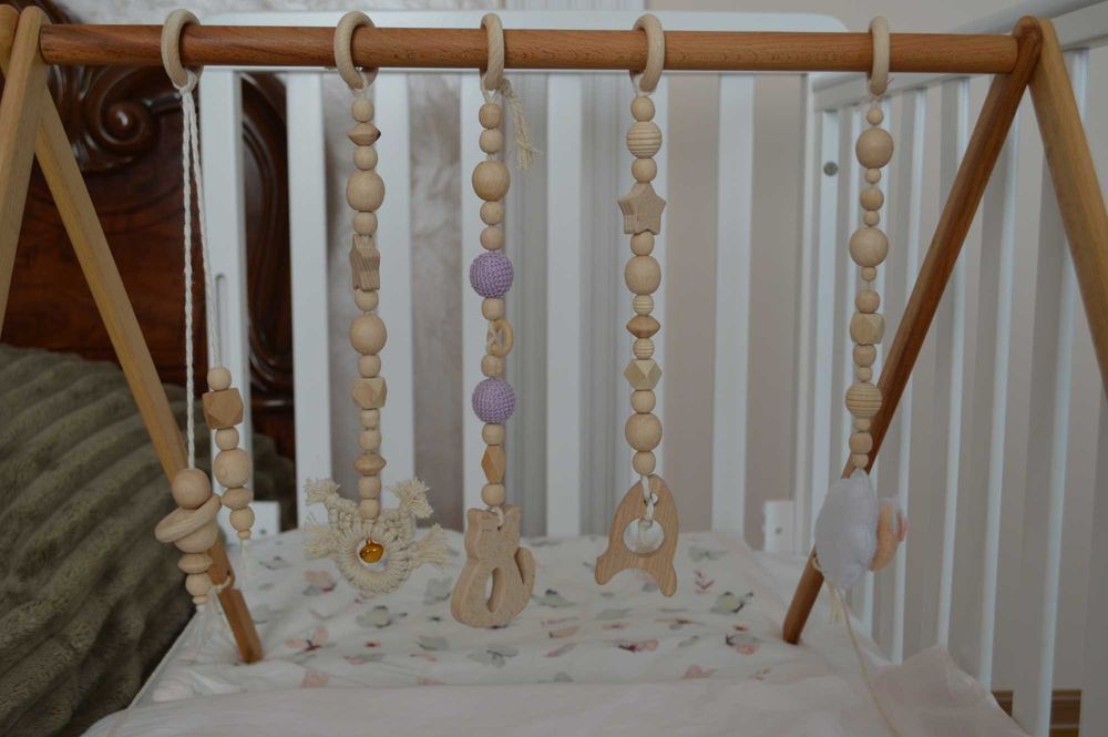 Подарунок на Новий рік для дитини Стійка + підвіски Монтессорі