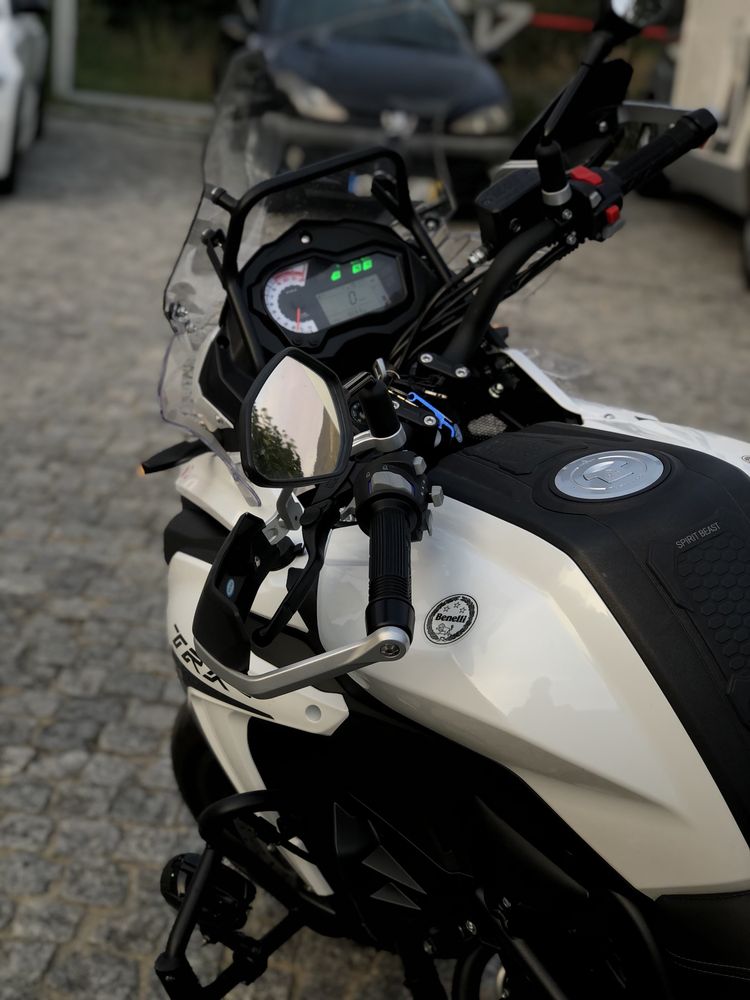 Benelli trk 502.
