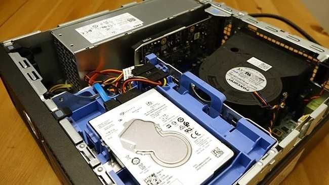 Computador workstation DELL Precision 3430 SFF Xeon P1000 (4 cores)