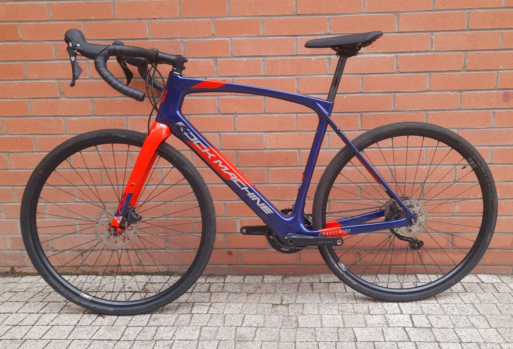 Gravel gravelride 700 rock machine r. L 56 FULL CARBON 9KG GRX 2x11