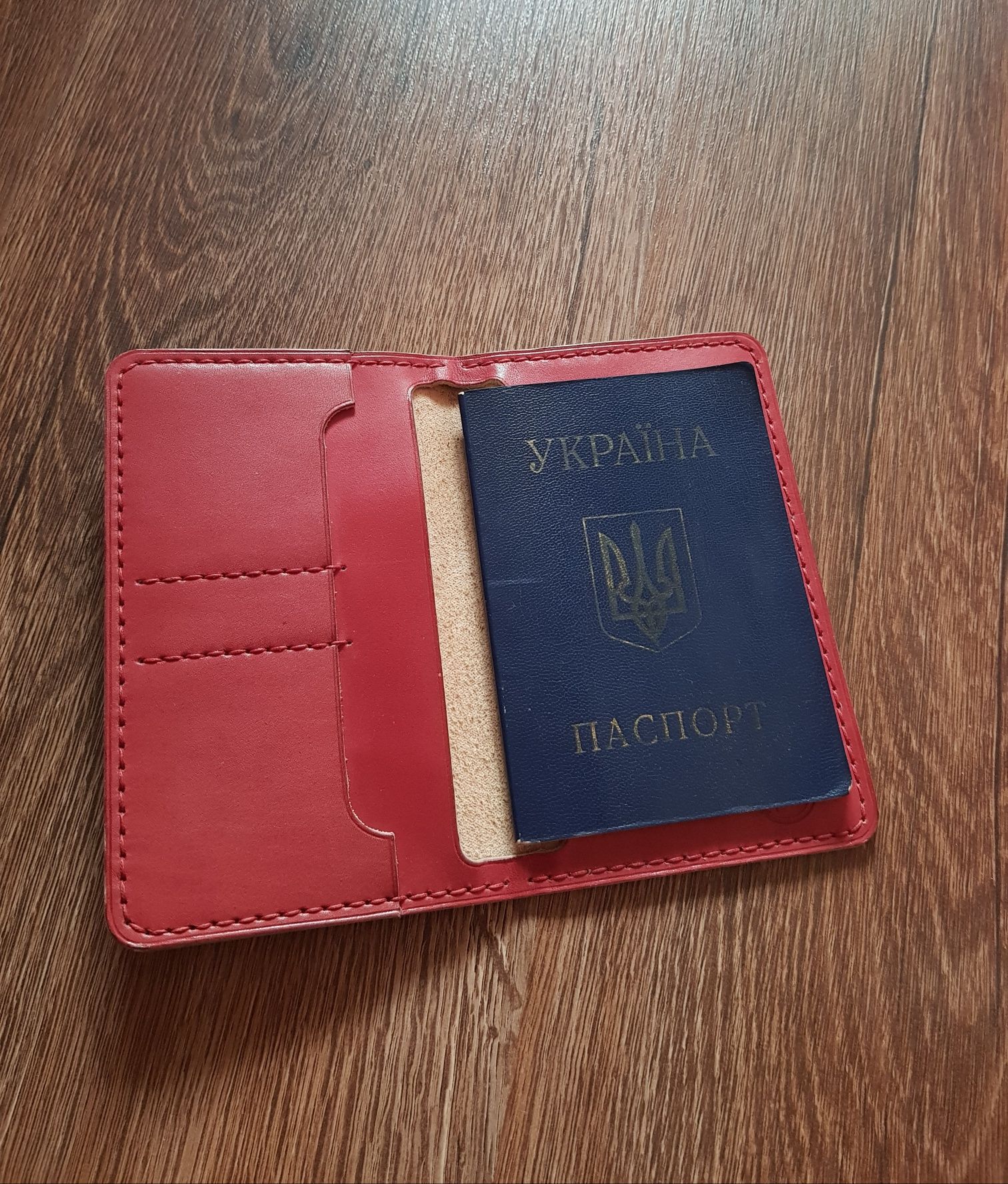 Обкладинка на паспорт із натуральної шкіри