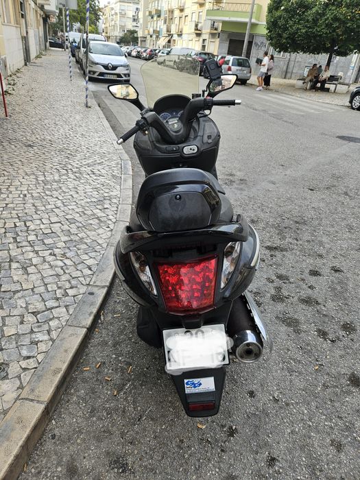 Scooter Sym GTS125 evo