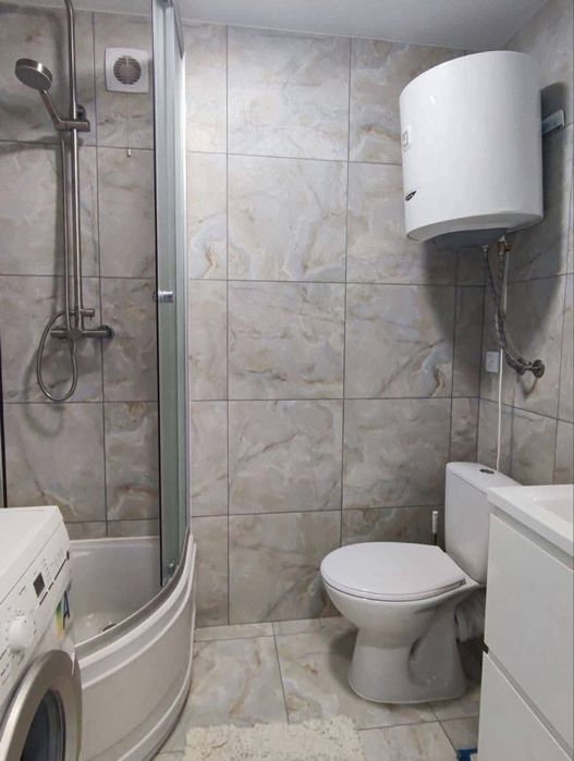 Продаж 1-кім.квартири з сучасним ремонтом !