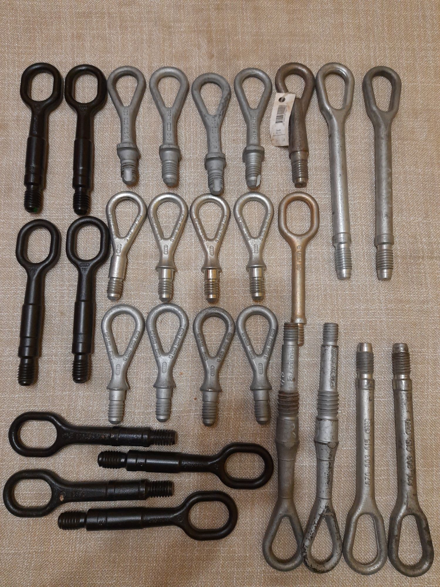 Буксировочный крюк Audi A7, A8 D2, D3, D4, D5, Q2, Q3, Q5, Q7, Q8, TT