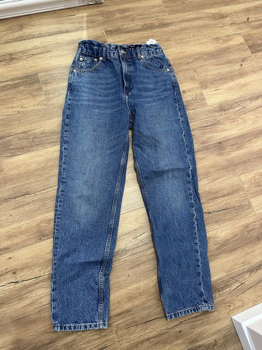 Джинси в вдкальному стані