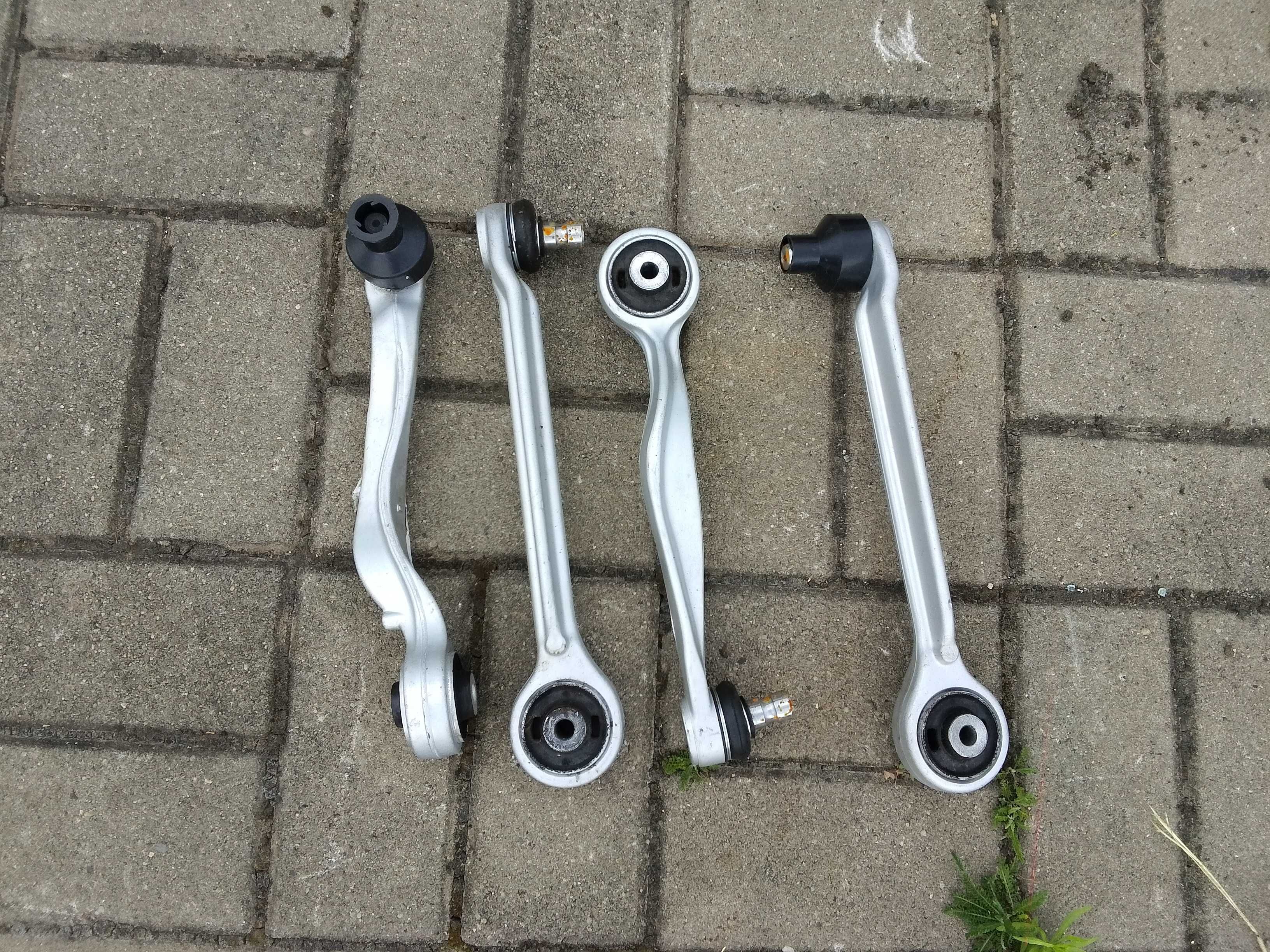 AUDI A4 B6 B7 wachacze górne komplet nowe