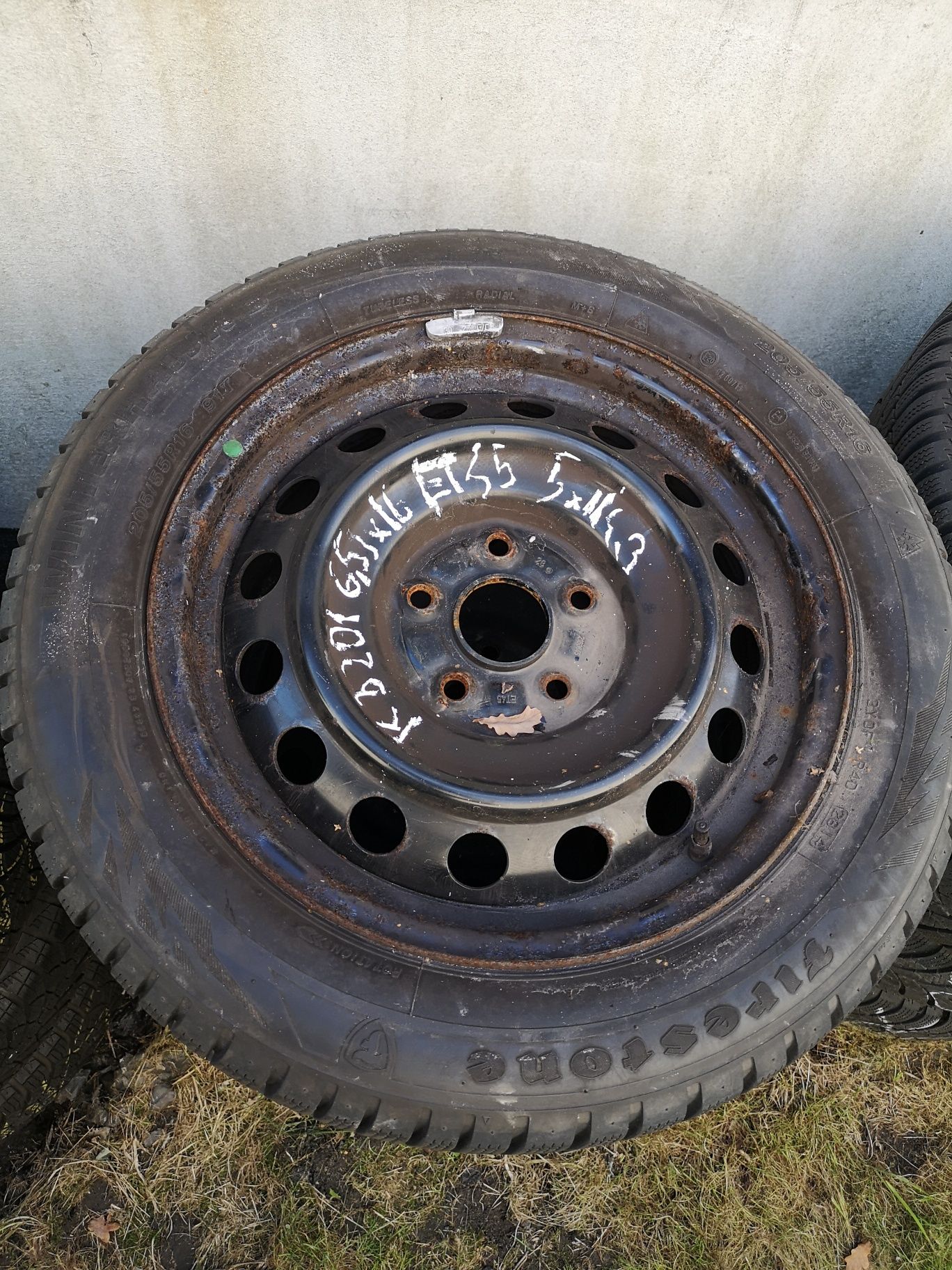Komplet kół zimowych 5x114,3 Toyota Lexus 205/55/16 Firestone 6,4mm