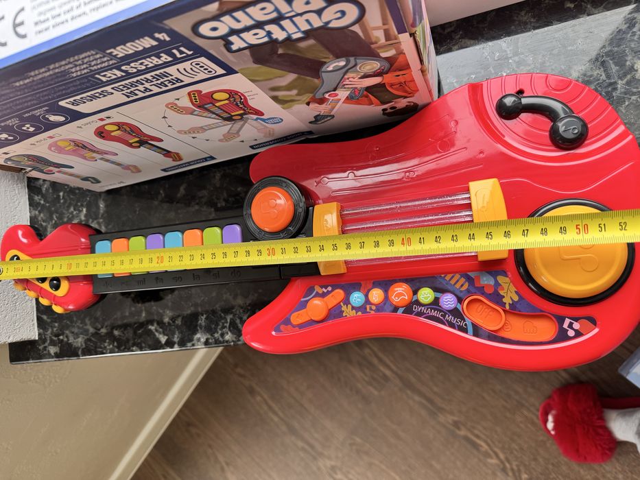 Дитяча гітара на батарейках