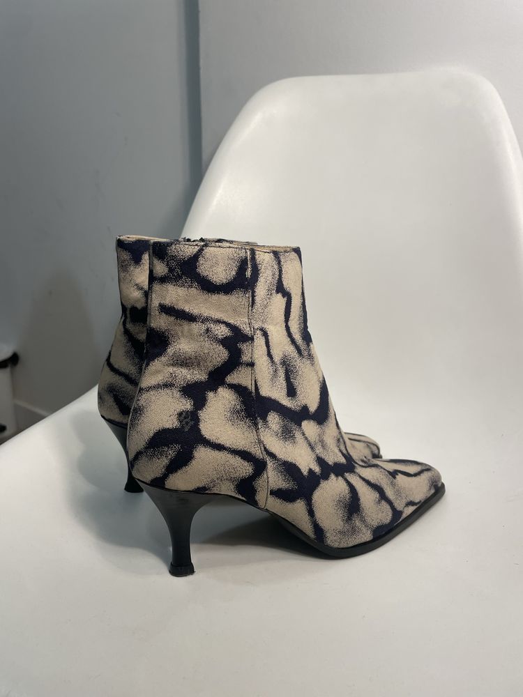 Botas tamanho 39