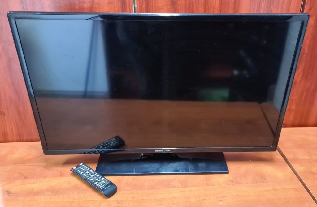 Telewizor Samsung UE32EH4000 HDREADY/50HZ/USB/2XHDMI/DVB-T/C