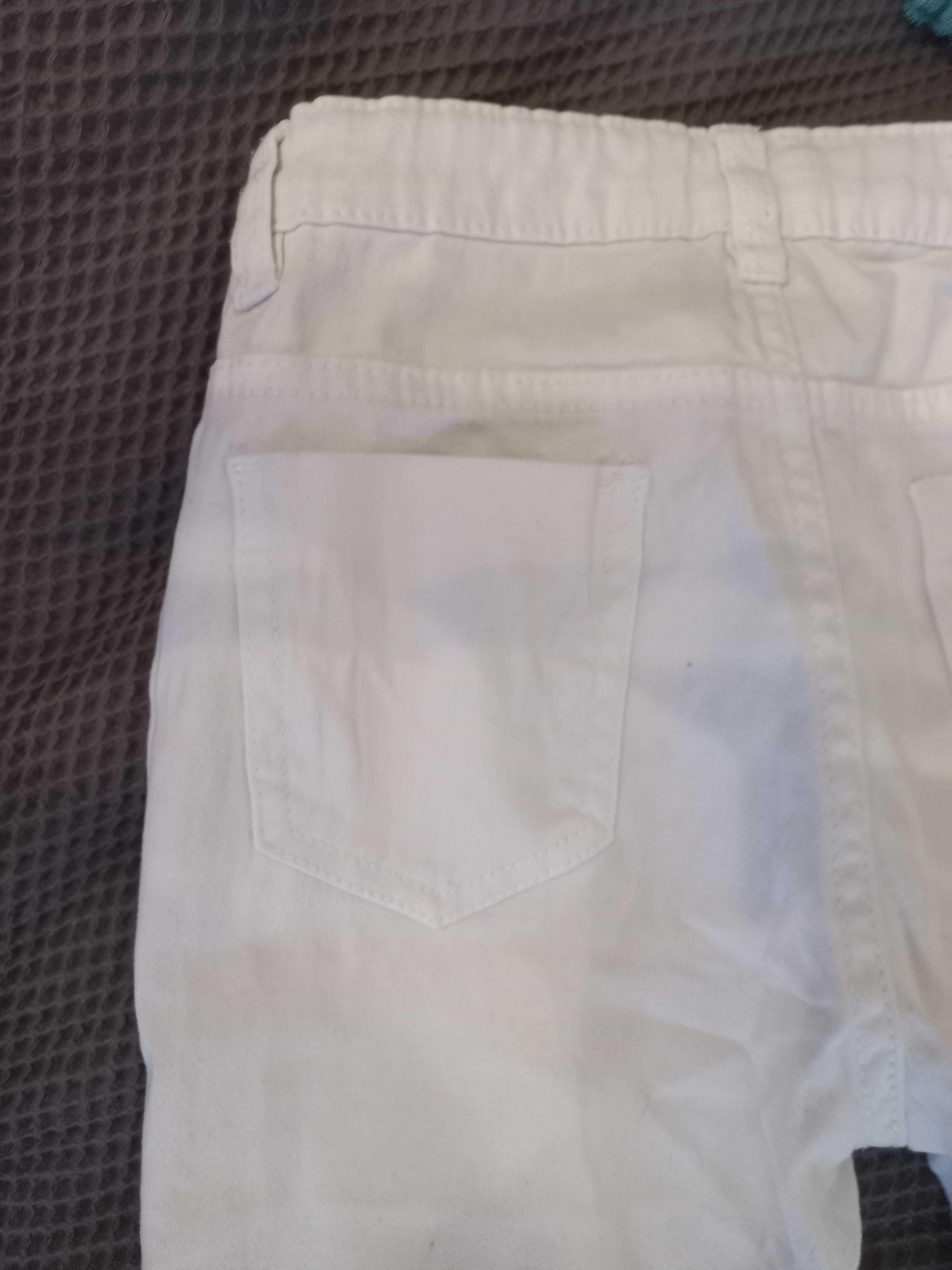 Spodnie białe 146