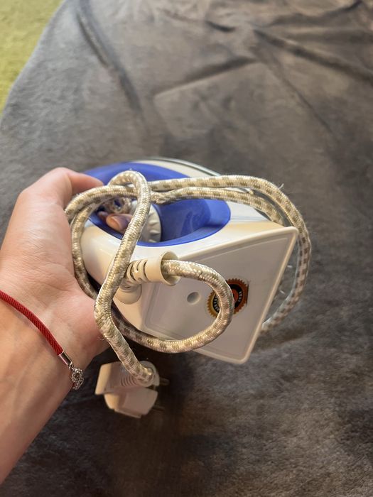 Утюг  для  вещей