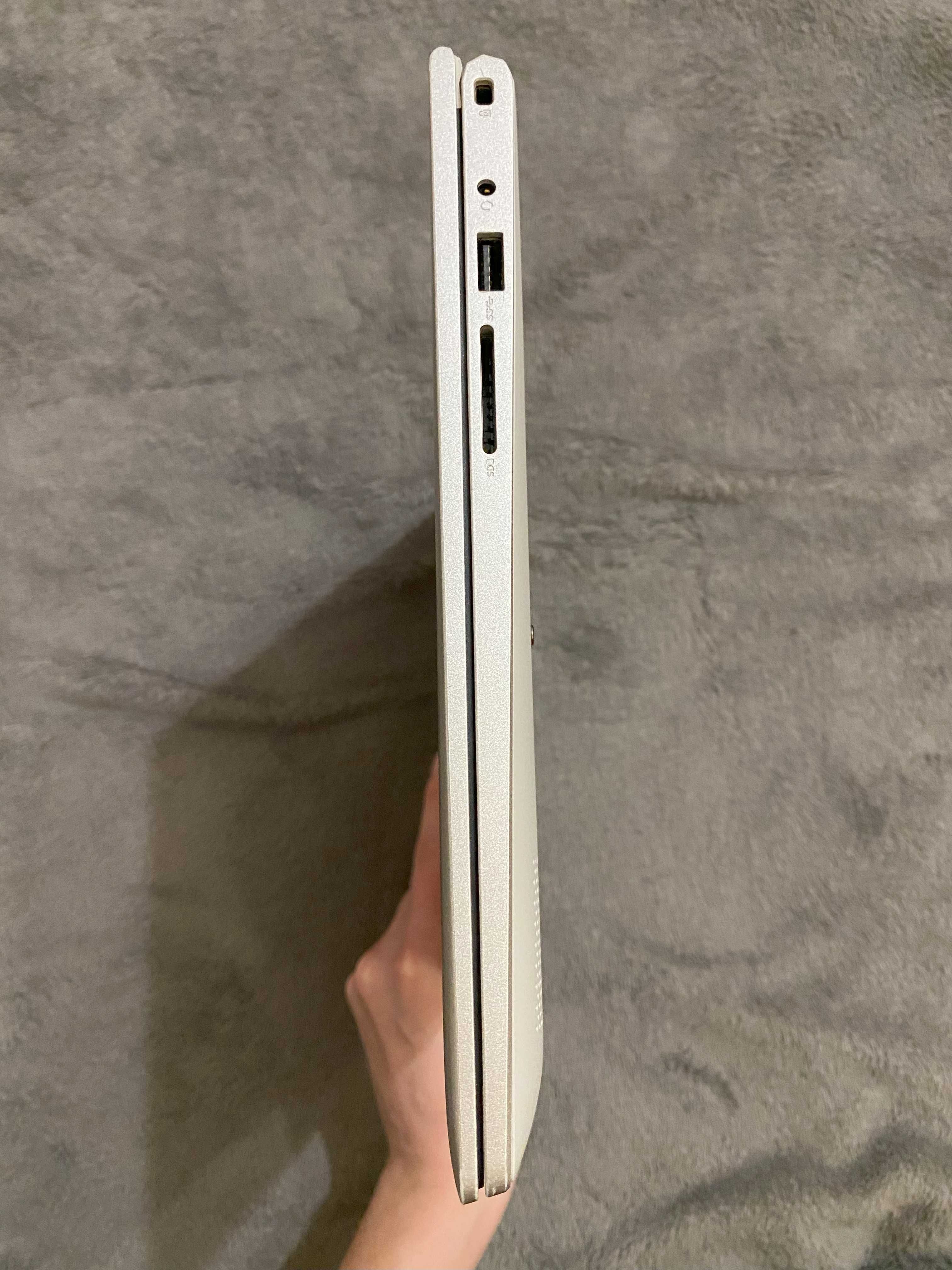 Dell Inspiron 5400 14" HD Touch i5-1035G1 8GB RAM 512GB SSD