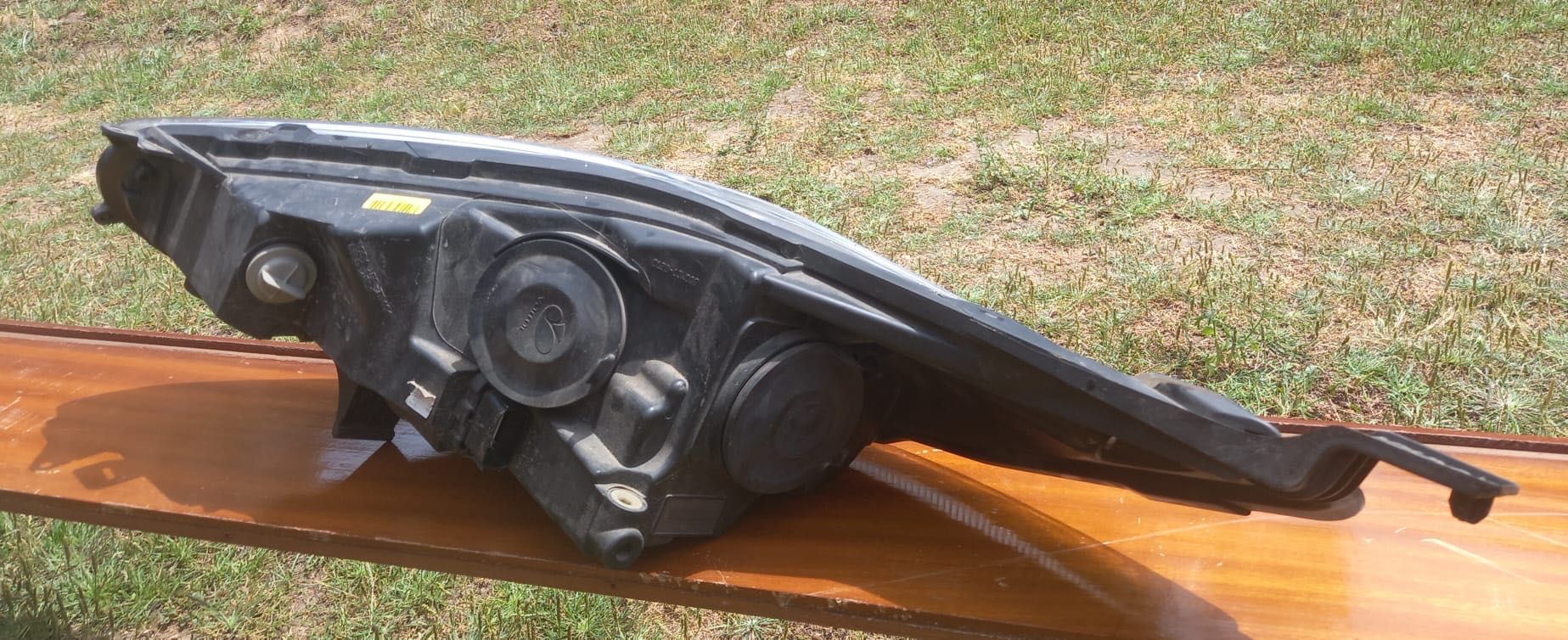 Farol principal ESQUERDO 2015 Ford Fiesta Mk6