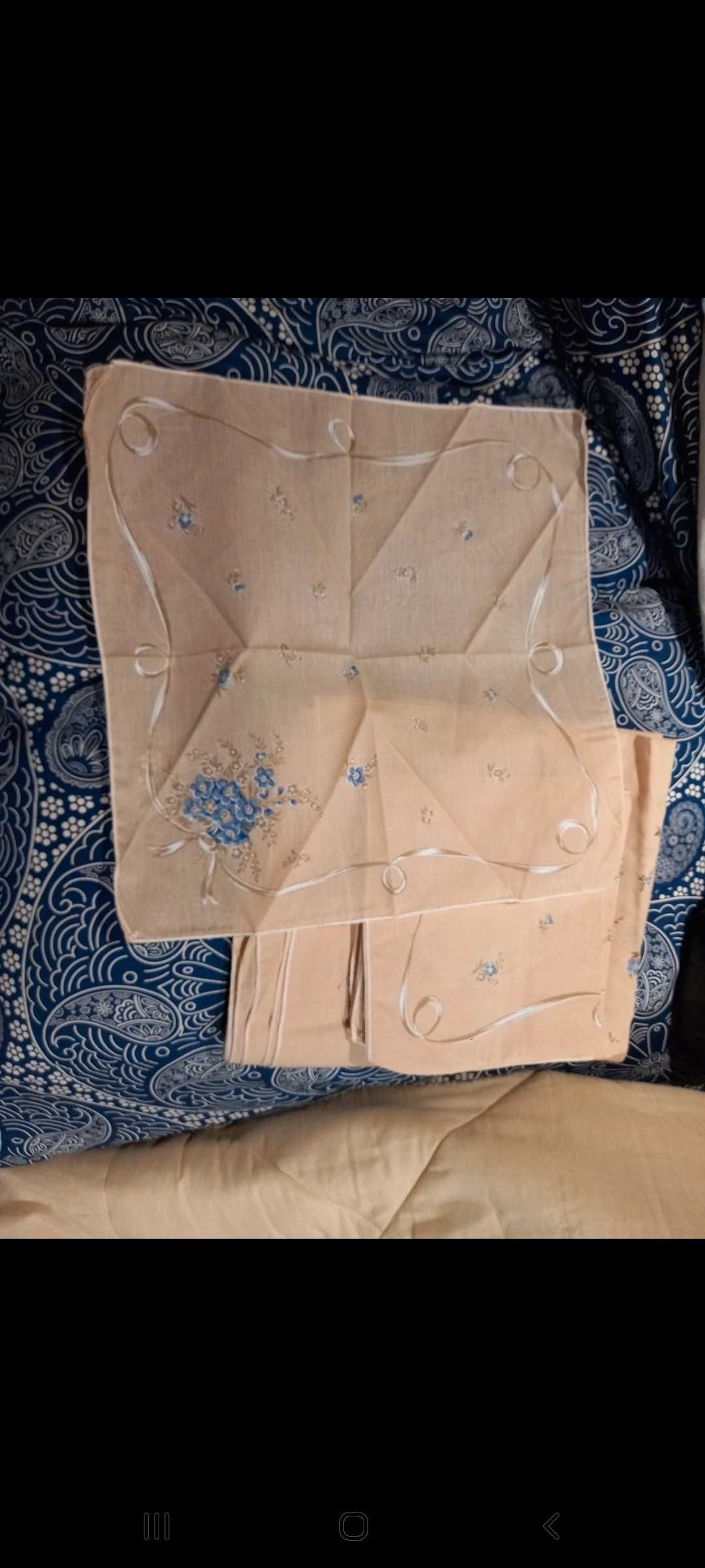 Conjunto de toalha de mesa e 12 guardanapos - Local