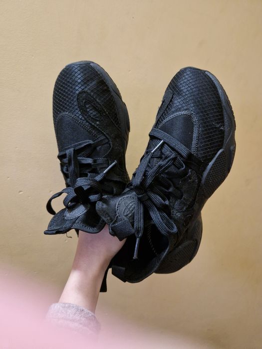 Кросівки чоловічі, 39 розмір, 25см