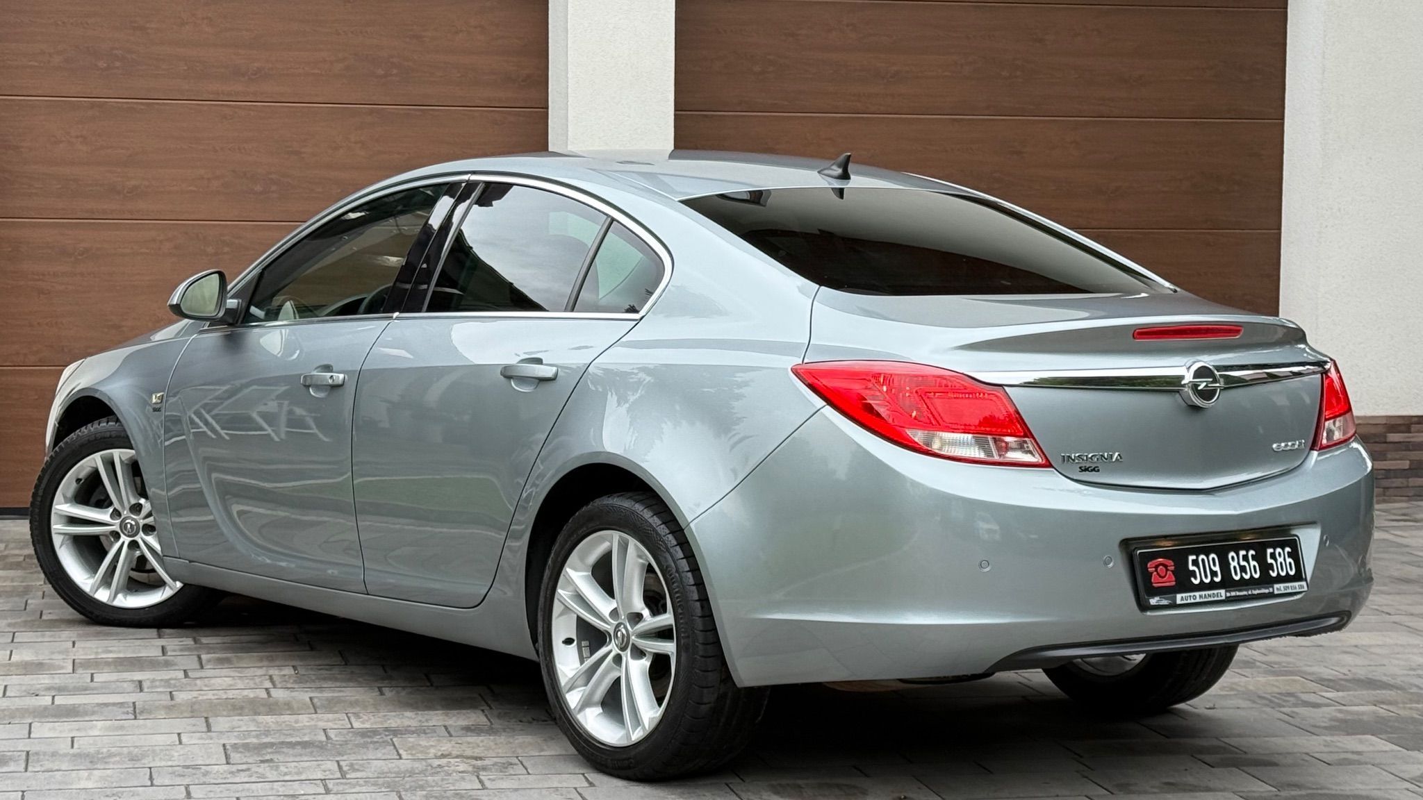 Opel Insignia Z Niemiec/Bnezyna/DużaNavi/Bi-Xenon/Alu18"/Pdc/Klimatron/Asystent/