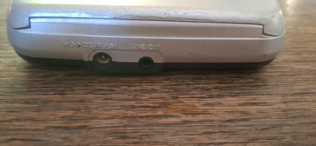 Discman Sony D-F413