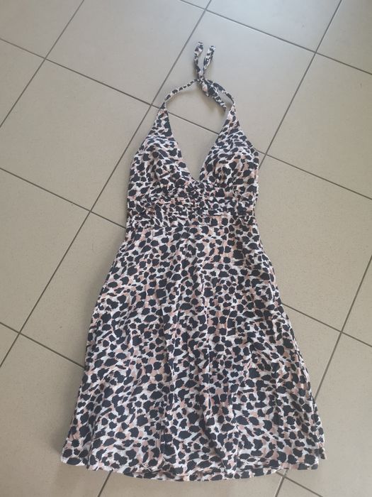 Sukienka wiązana na szyi z odkrytymi plecami panterka centki 34 s