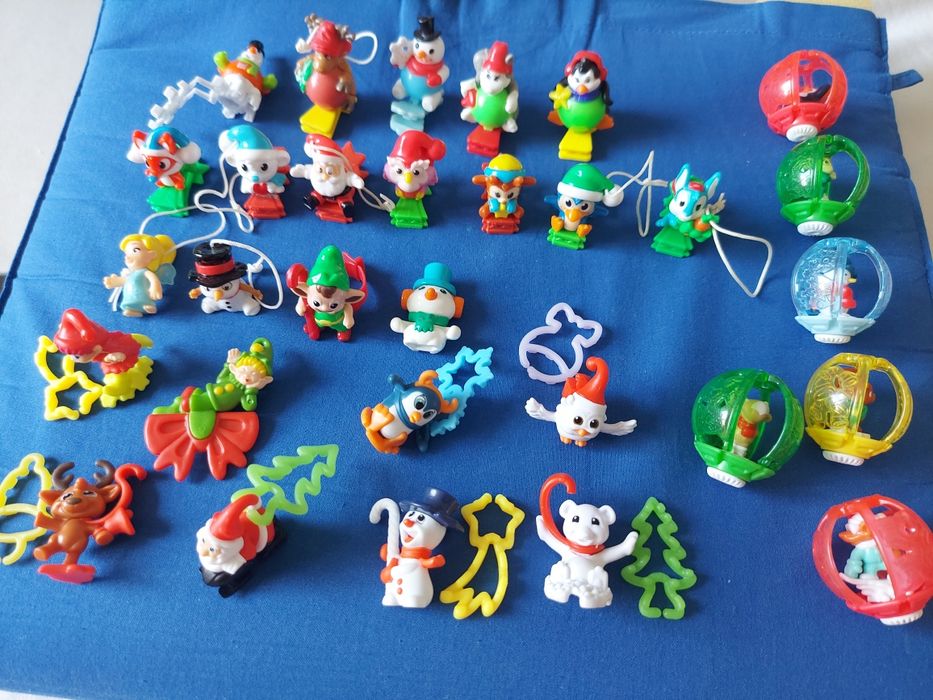 Продам киндеры из Маша и медведь,новогодние,гномы,киндерино и др