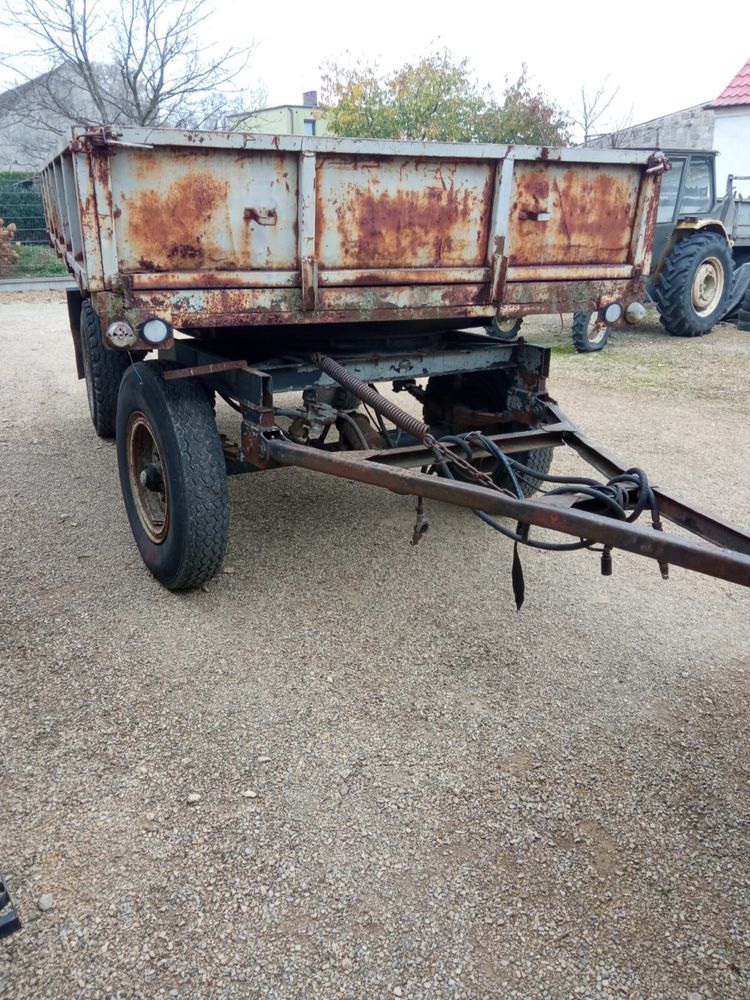 Przyczepy D47