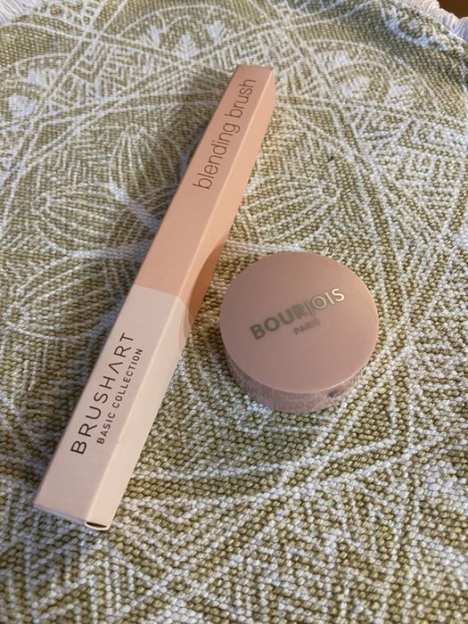 Cień do powiek Bourjois 11 Pink Parfait + nowy pędzelek do cieniowania