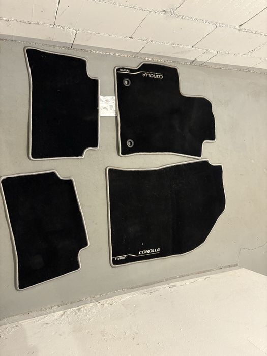Dywaniki Toyota Corolla e21
