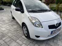 Toyota yaris 1.0 benzyna