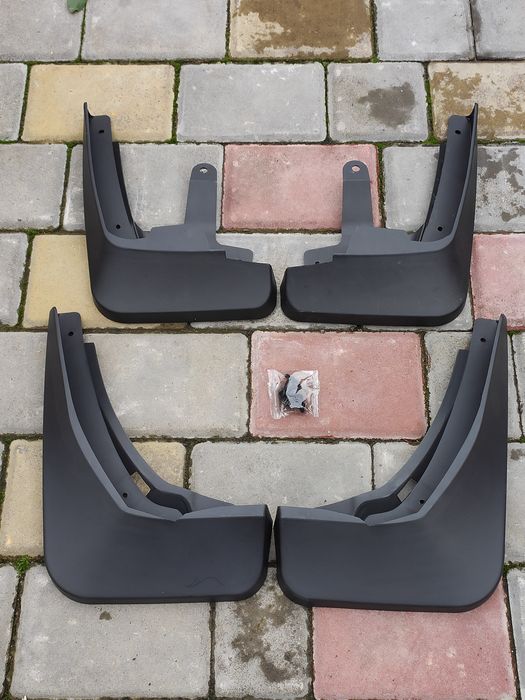 Audi Q5 80A Заглушка бампера кришка омивача фар