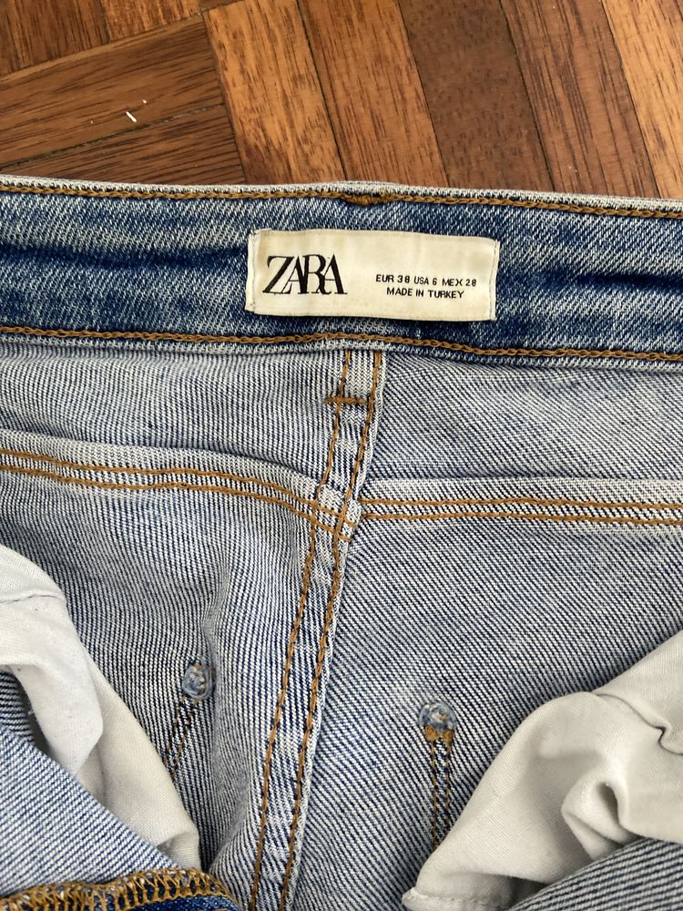 Calças de ganga justas da Zara