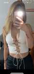 Bialy crop top wiązany