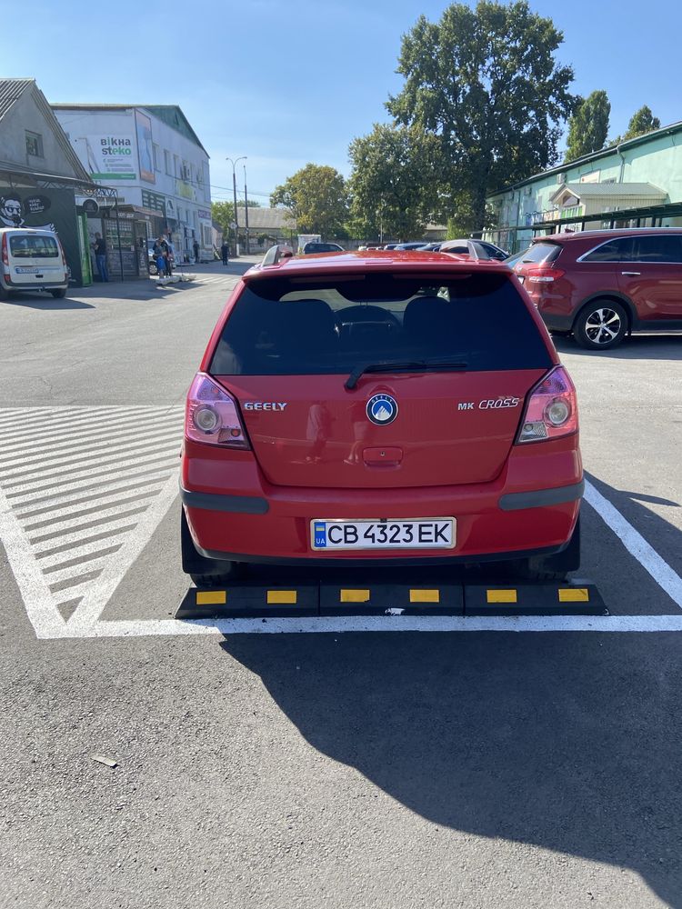 Geely mk cross 2011 рік хетчбек 1.5 газ/бенз